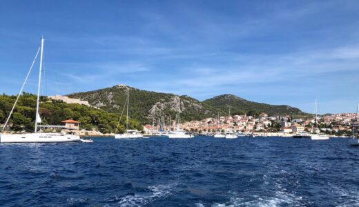クロアチアのフヴァル島へ行こう：観光スポット・離島巡り